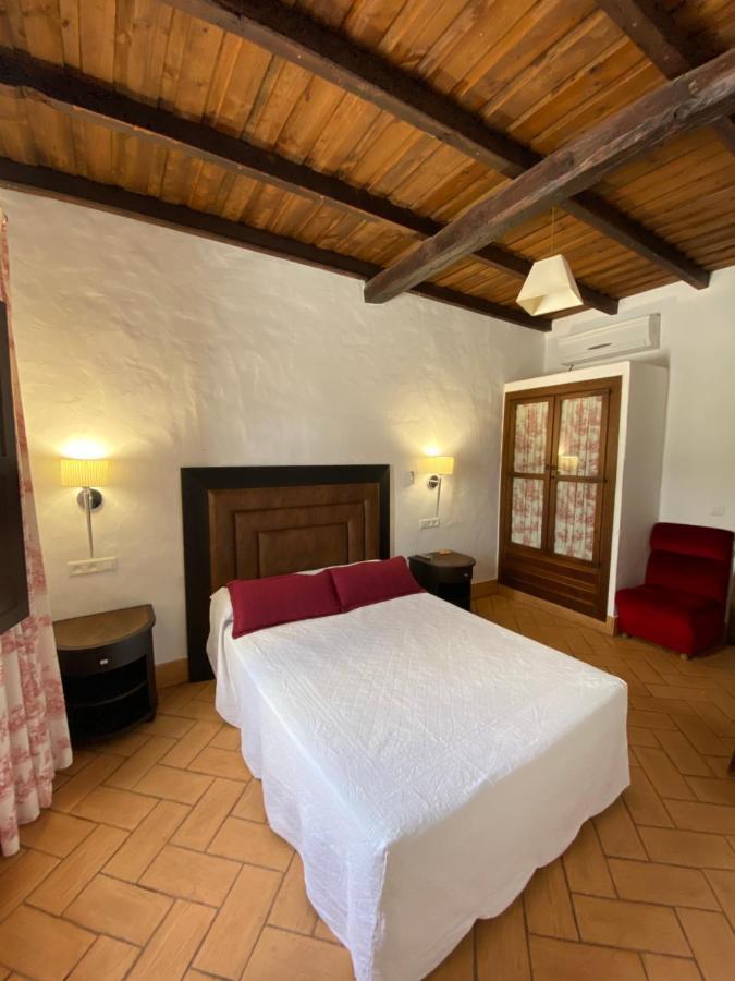 Apartamentos Turisticos - Hostal Los Alisos Aliseda Extérieur photo
