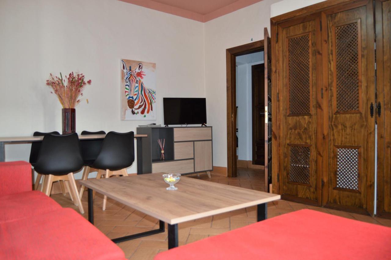 Apartamentos Turisticos - Hostal Los Alisos Aliseda Extérieur photo