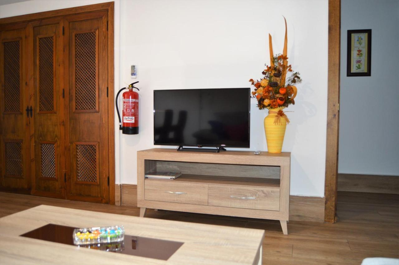 Apartamentos Turisticos - Hostal Los Alisos Aliseda Extérieur photo