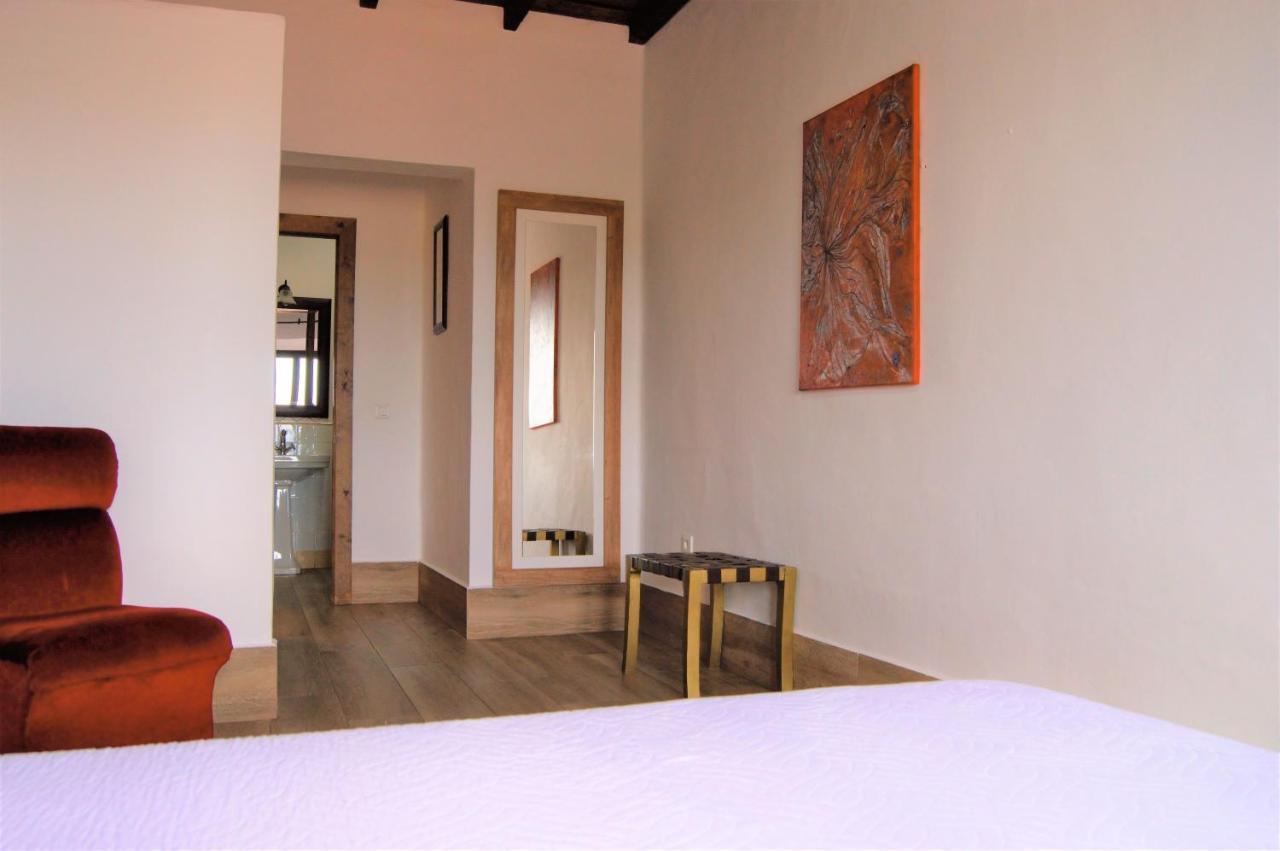Apartamentos Turisticos - Hostal Los Alisos Aliseda Extérieur photo