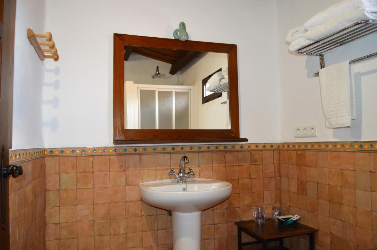 Apartamentos Turisticos - Hostal Los Alisos Aliseda Extérieur photo