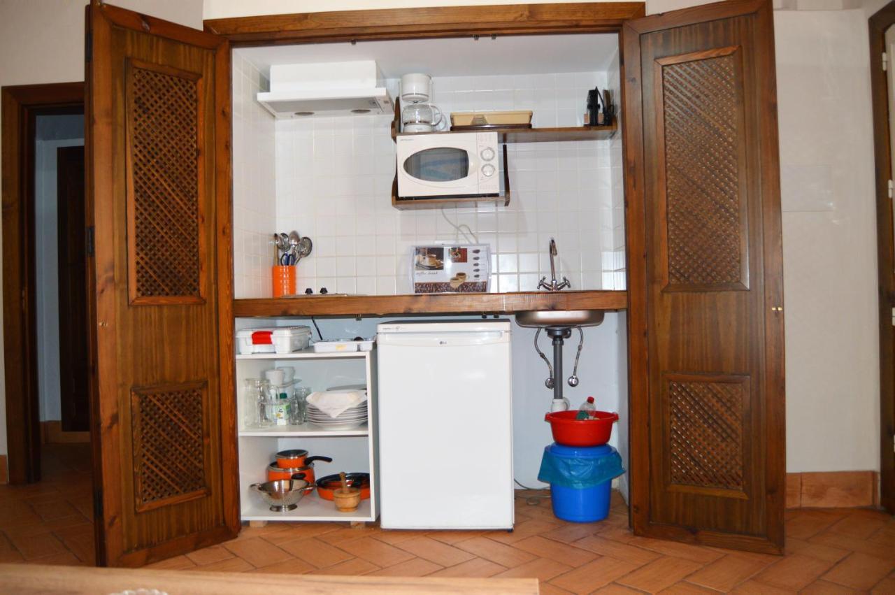 Apartamentos Turisticos - Hostal Los Alisos Aliseda Extérieur photo